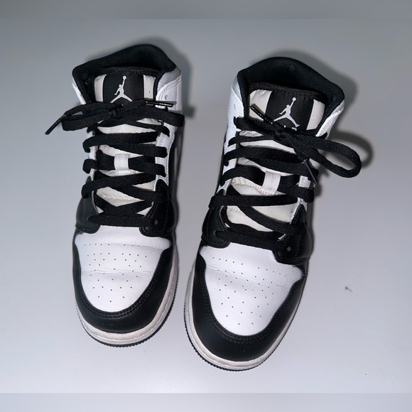 Selling my Jordan Collection!! 
(All authentic, serious buyers only please) 😊 - Picture 3 of 4